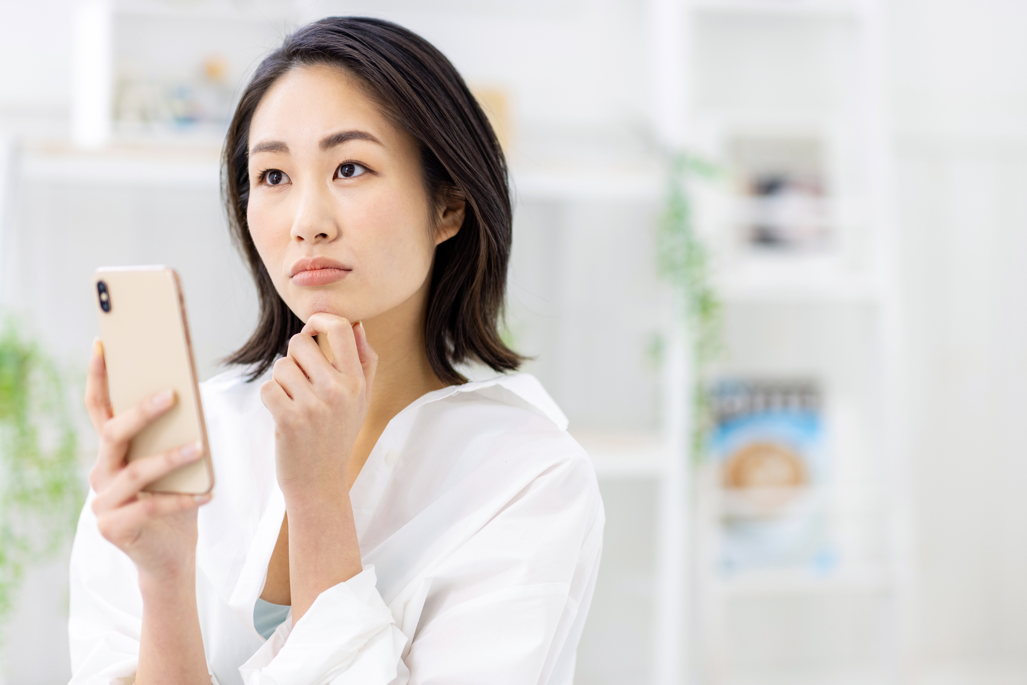 妊娠初期のおりものの変化とは？月経前や性感染症との違いを解説