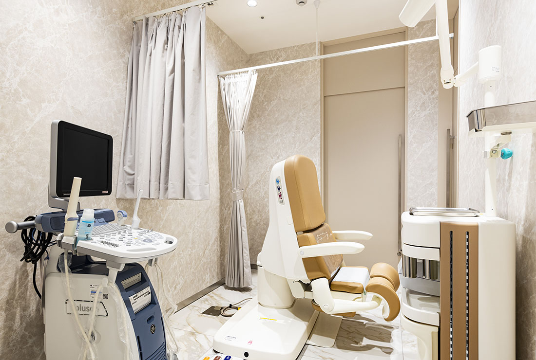 内診室
