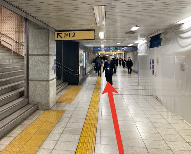 東京メトロ丸ノ内線大手町駅からにしたんARTクリニック東京丸の内本院への道順を説明した画像