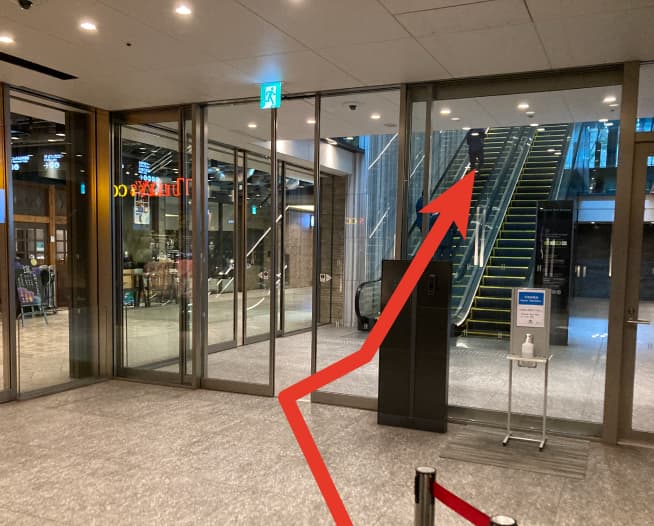 東京メトロ半蔵門線大手町駅からにしたんARTクリニック東京丸の内本院への道順を説明した画像