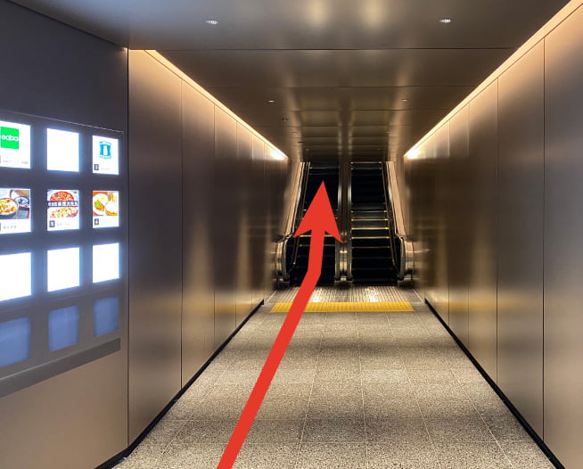 都営地下鉄三田線大手町駅からにしたんARTクリニック東京丸の内本院への道順を説明した画像